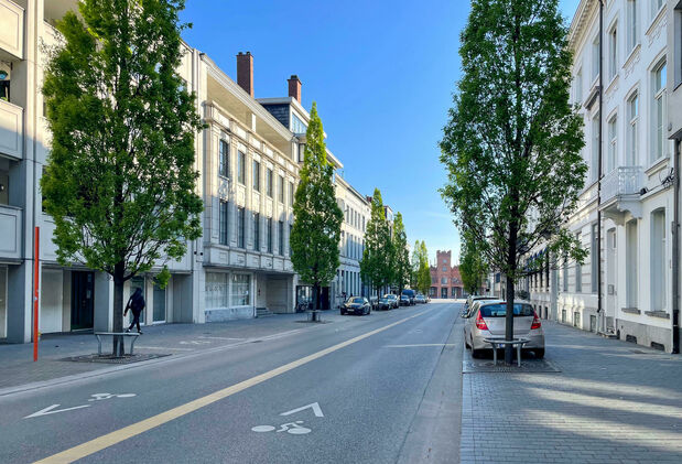 Commercieel gelijkvloers te koop in Aalst